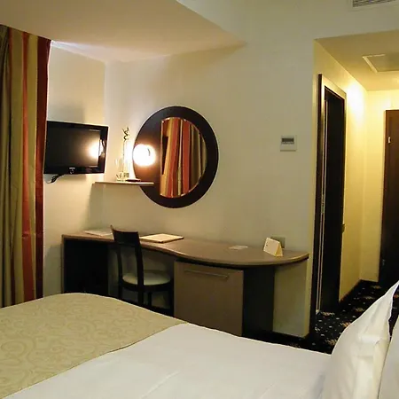 Готель Berthelot Бухарест